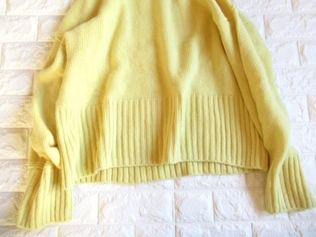 トゥモローランド マカフィー ジーロンラムズウール ハイネック ニット イエロー