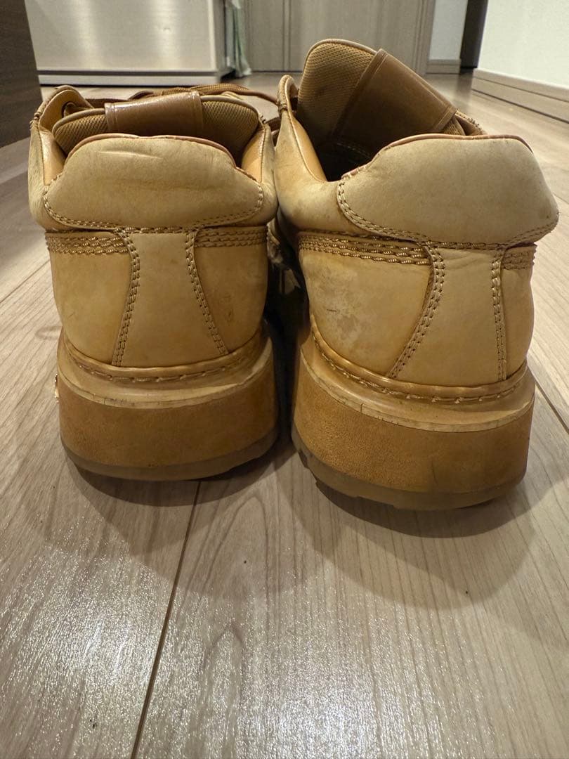 vuittonコラボスニーカー