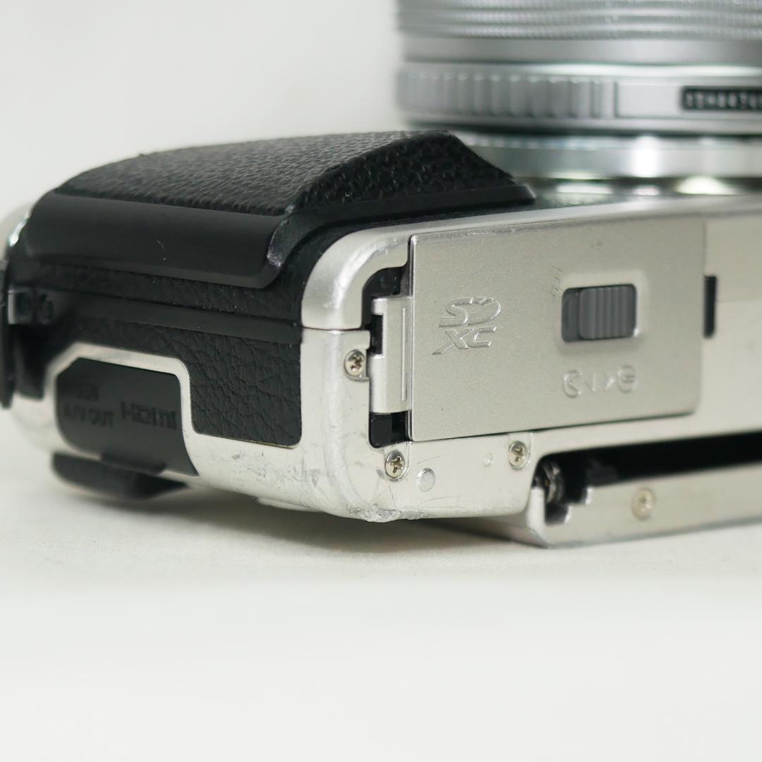 OLYMPUS PEN Lite E-PL７ + 標準レンズセット