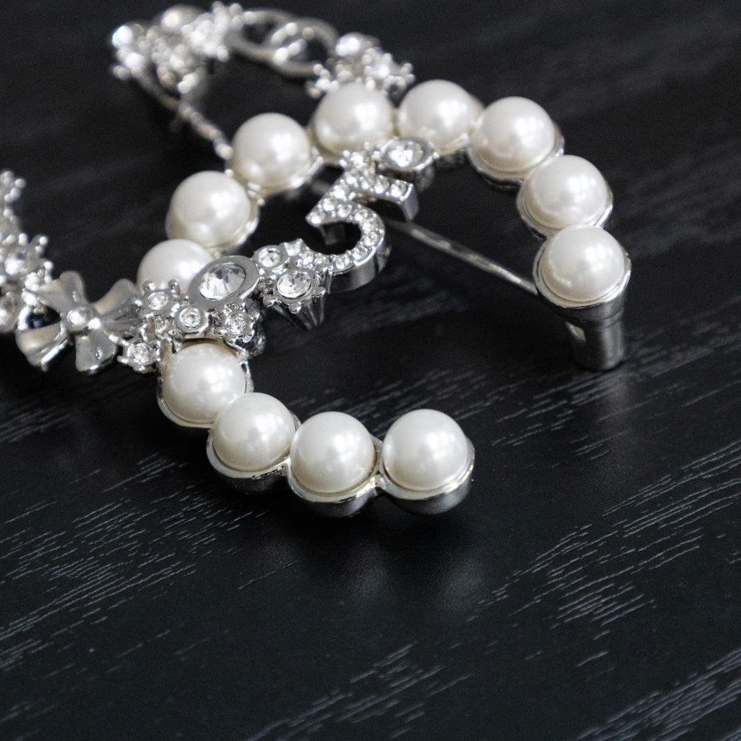 シャネル ココマーク No5 ブローチ B23P シルバーパール ラインストーン