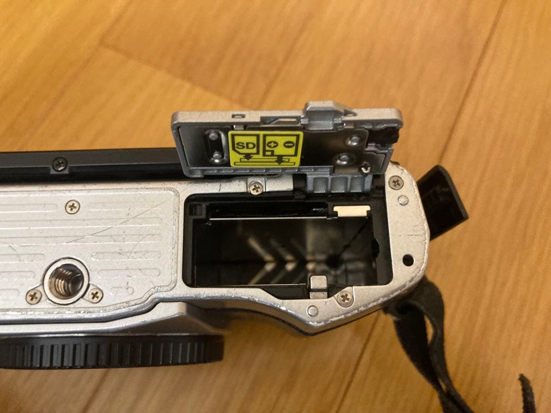 OLYMPUS オリンパス OM-D E-M10 レンズキット【ジャンク品】