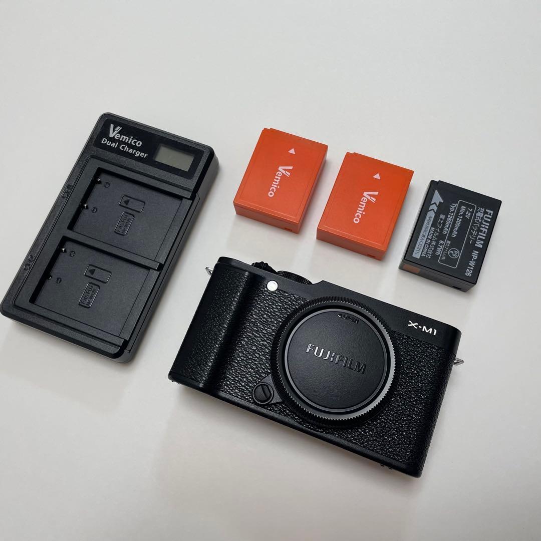 【 美品 】FUJIFILM X-M1 ブラック フジフィルム