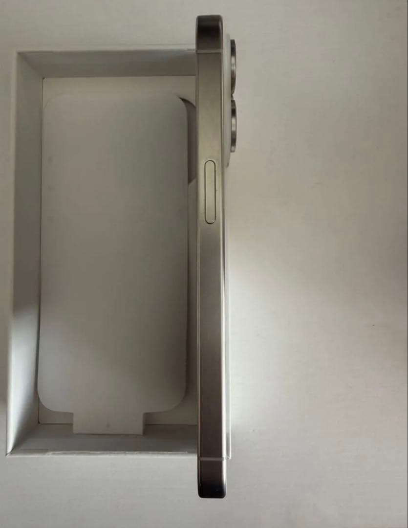 iPhone 15 Pro ホワイトチタニウム 128GB SIMフリー