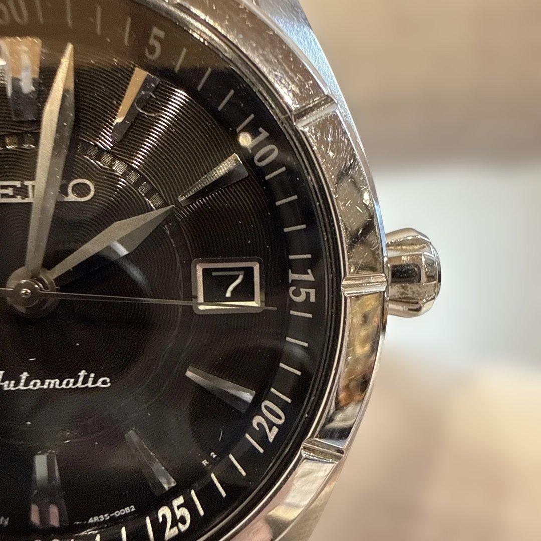 SEIKO 4R35時計 黒色文字盤 ステンレス 126