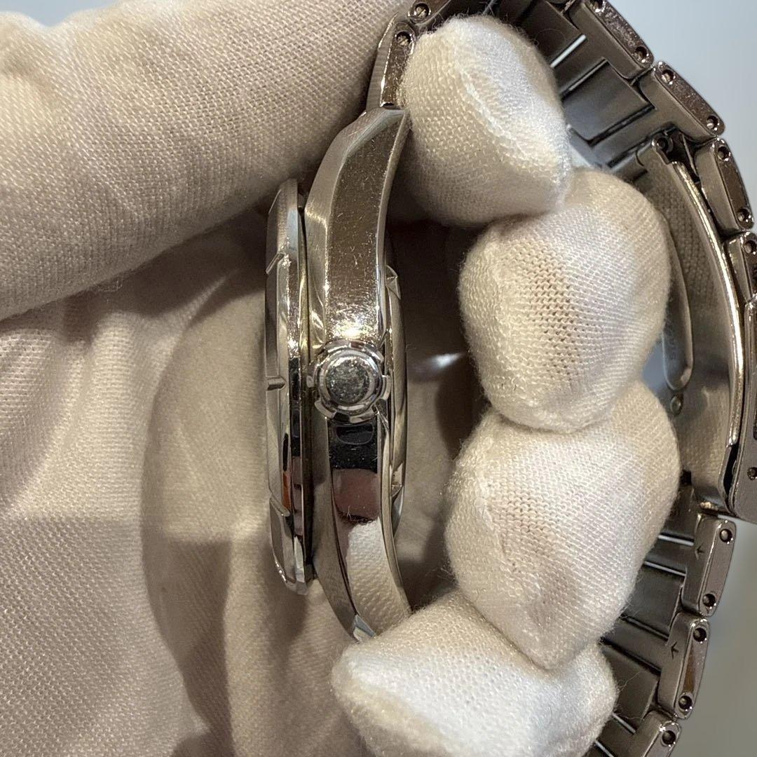 SEIKO 4R35時計 黒色文字盤 ステンレス 126