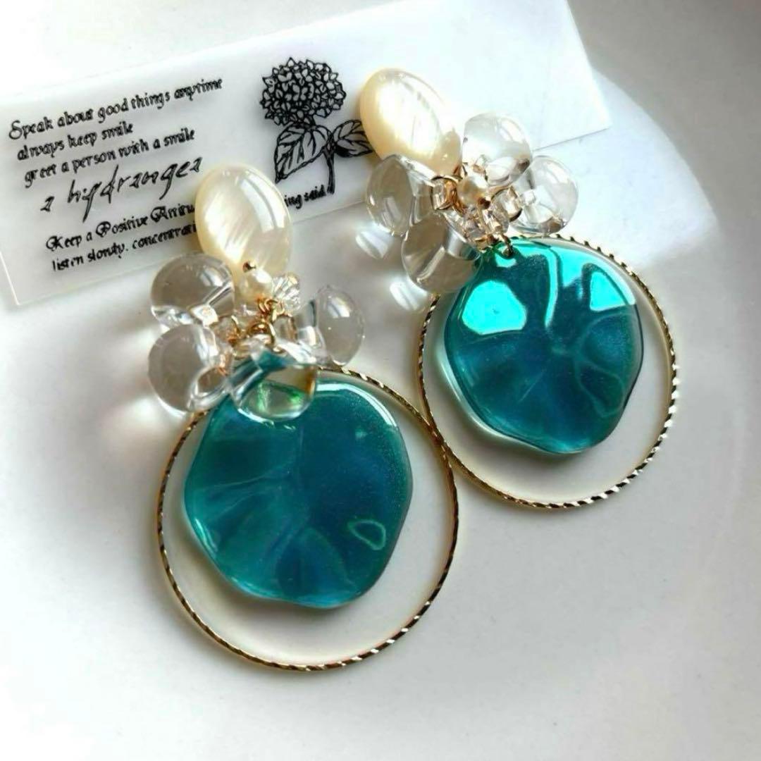 ピンクフラワーレジン×スパンコール♡花びら ピアス イヤリング