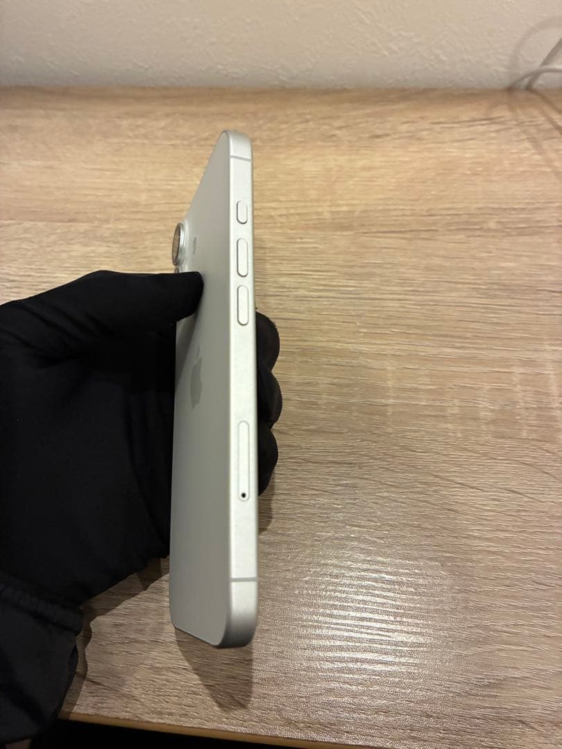 Apple iPhone16 128GBホワイト 本体