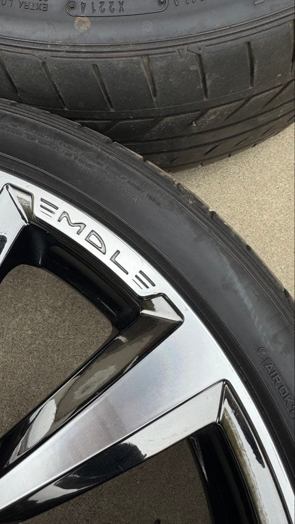 最終値下げ　VENERDI MADELENA 20インチ　アルヴェル