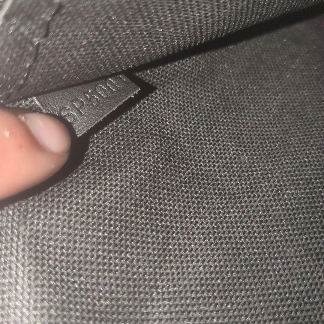 LOUISVUITTONディオメッセンジャーブラック M69827