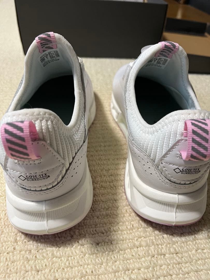 「断捨離SALE中‼️」‼️ecco ゴルフシューズ BOAシステム ホワイト