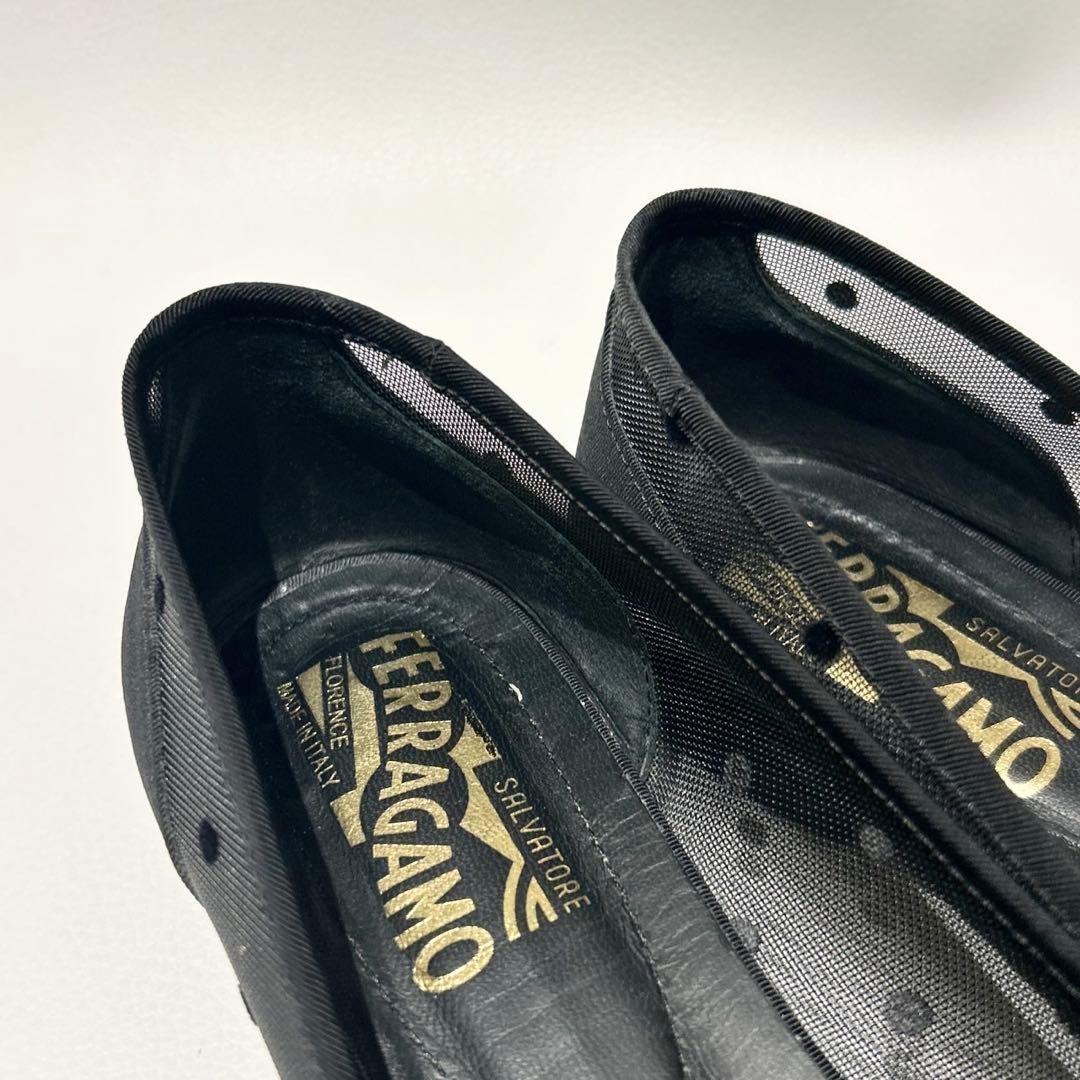サルヴァトーレフェラガモ ヴァラ ドット フラットシューズ 黒 5.5D
