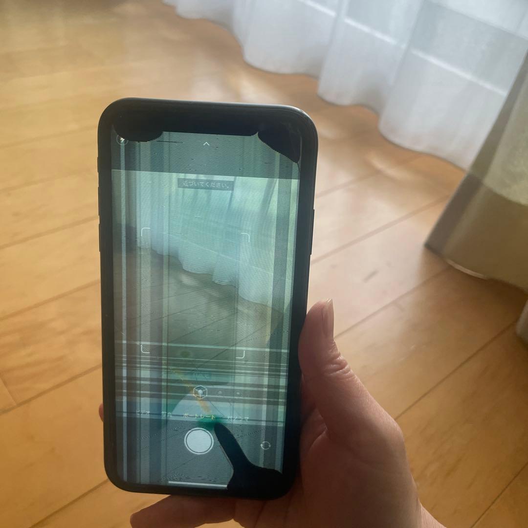 iPhone XR 画面割れ、液晶漏れなど