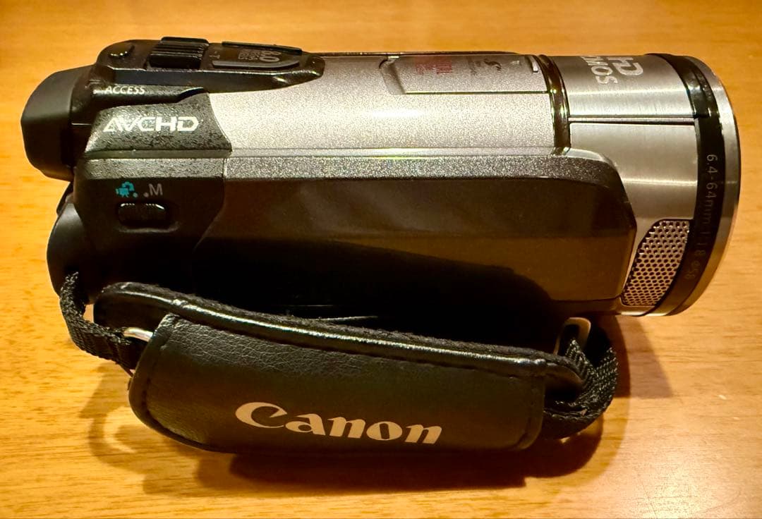 HDビデオカメラCanon iVIS HF S21