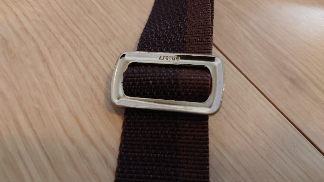 aniary アンティークレザー ボディバッグ