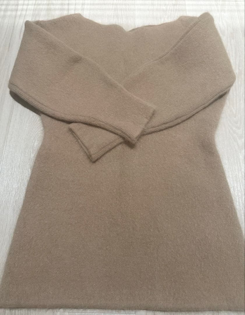 新品未使用　THE TOE ニットワンピース ベージュ