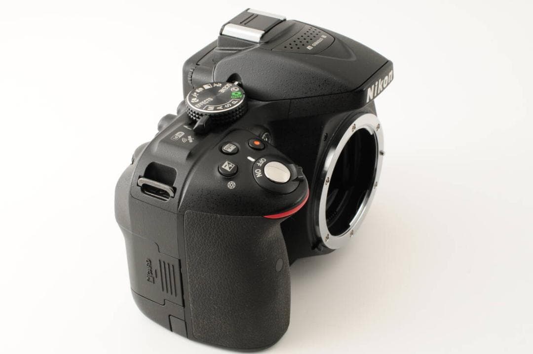 ■美品■ ニコン　Nikon D5300 ダブルズームキット 《S数 3047回