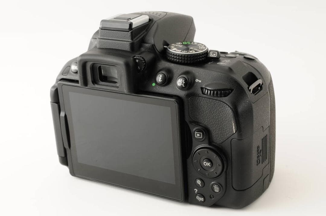 ■美品■ ニコン　Nikon D5300 ダブルズームキット 《S数 3047回