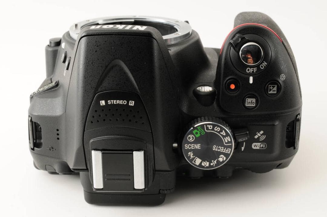 ■美品■ ニコン　Nikon D5300 ダブルズームキット 《S数 3047回