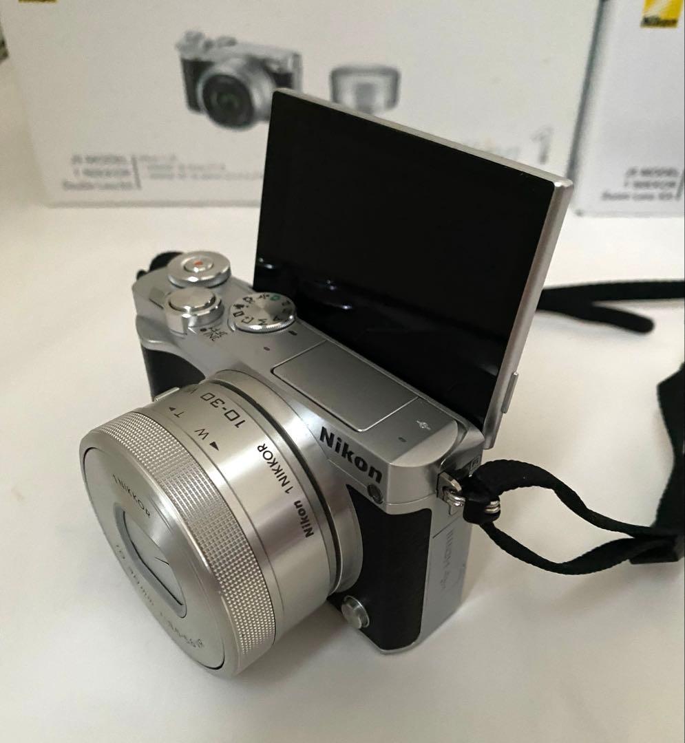 Nikon1 J5 ミラーレス ダブルレンズキット /シルバー J5WLKSL