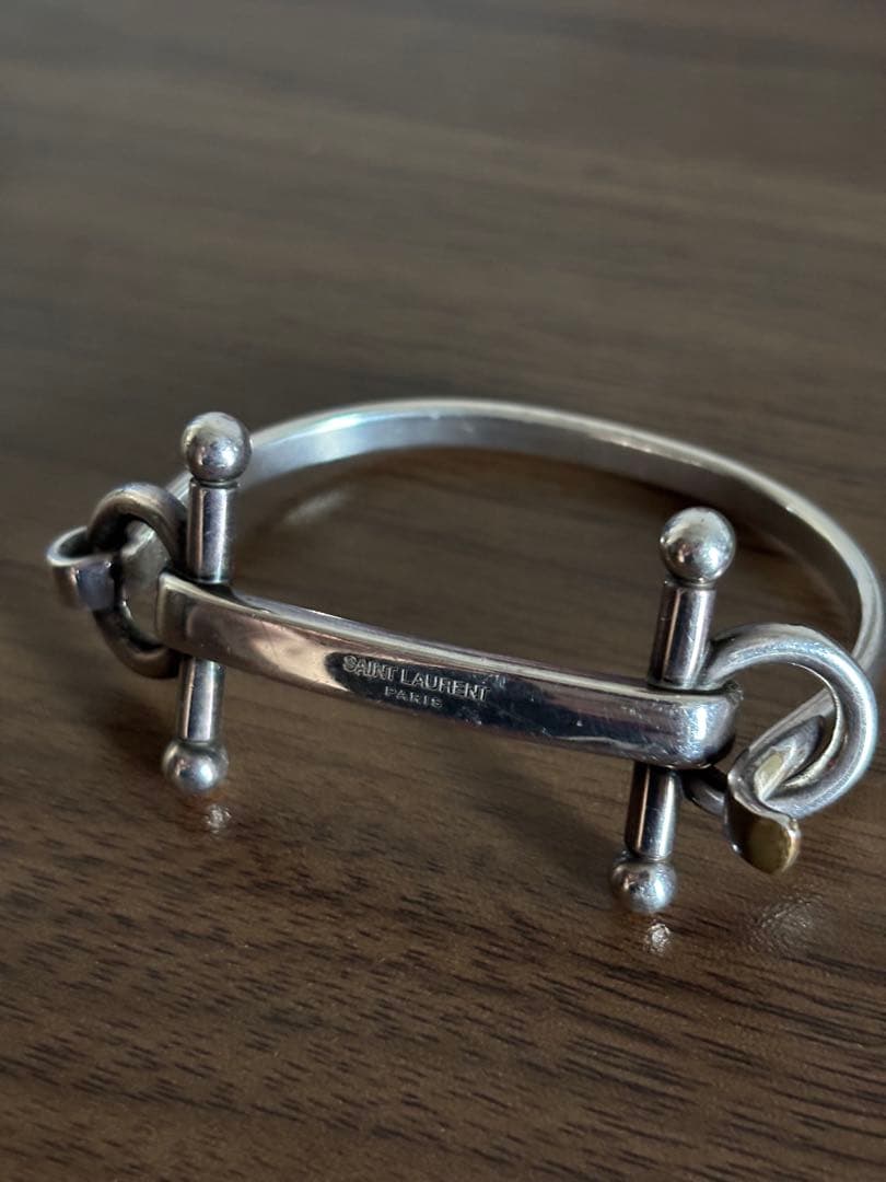 定価6万円超 SAINT LAURENT バングル