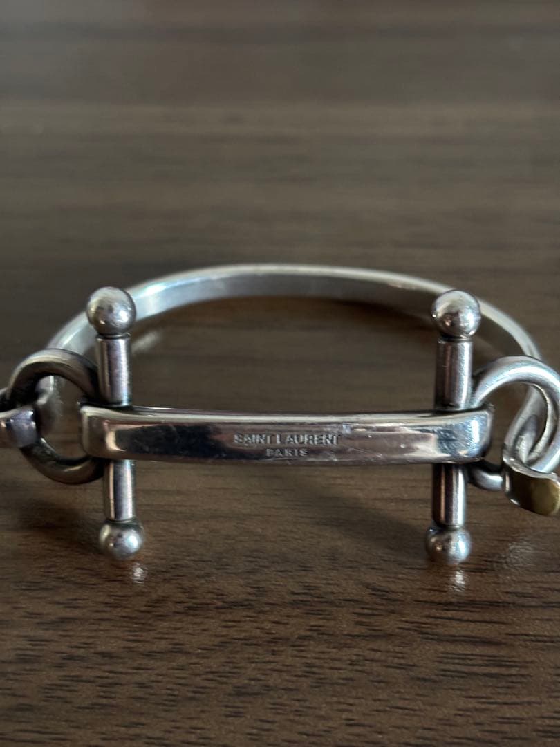 定価6万円超 SAINT LAURENT バングル