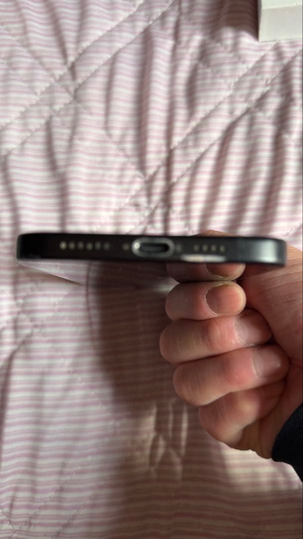 iPhone15プラス本体256GB 早い者勝ち。