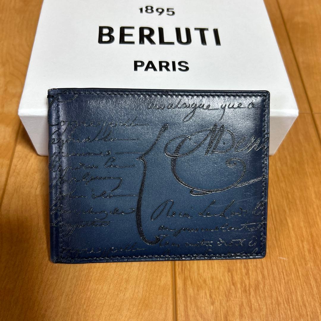 ベルルッティ マネークリップ フィギュアカリグラフィ