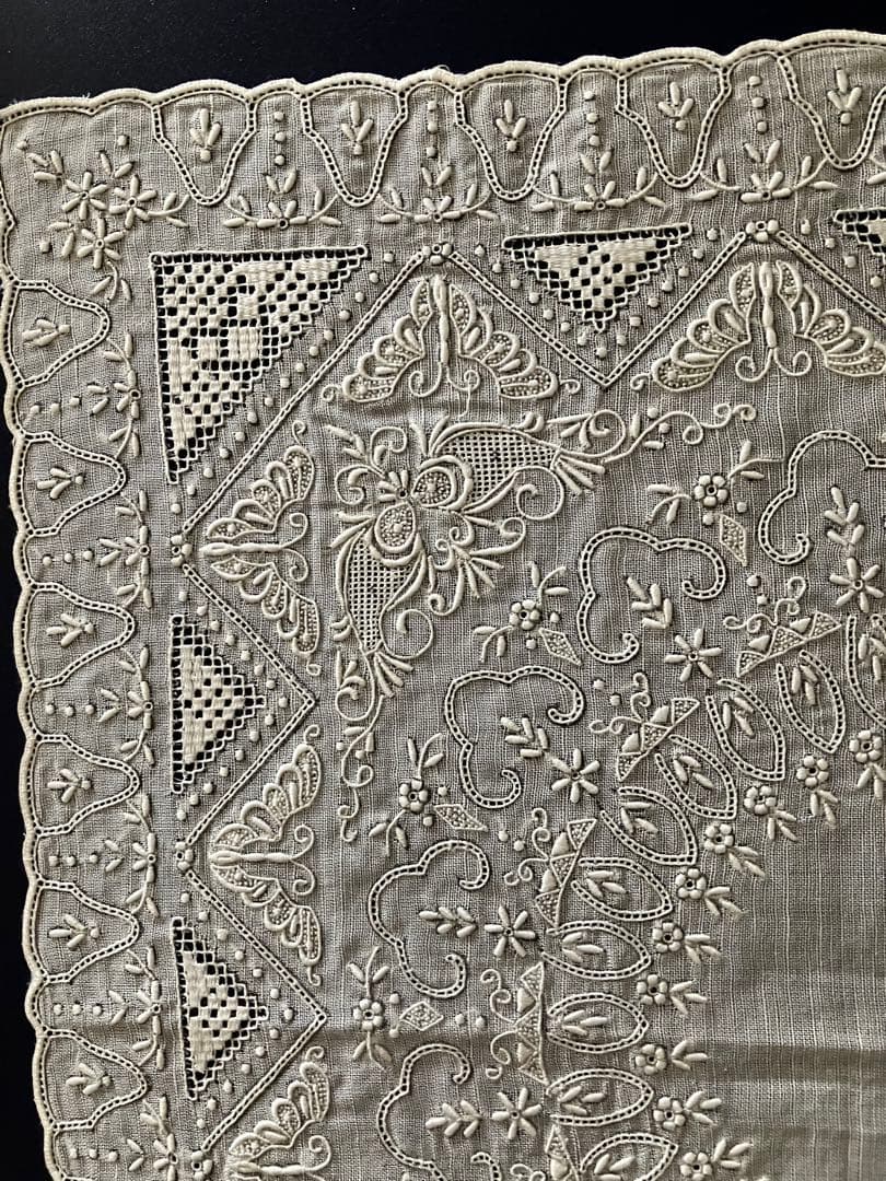 スワトウ　汕頭　刺繍ハンカチ