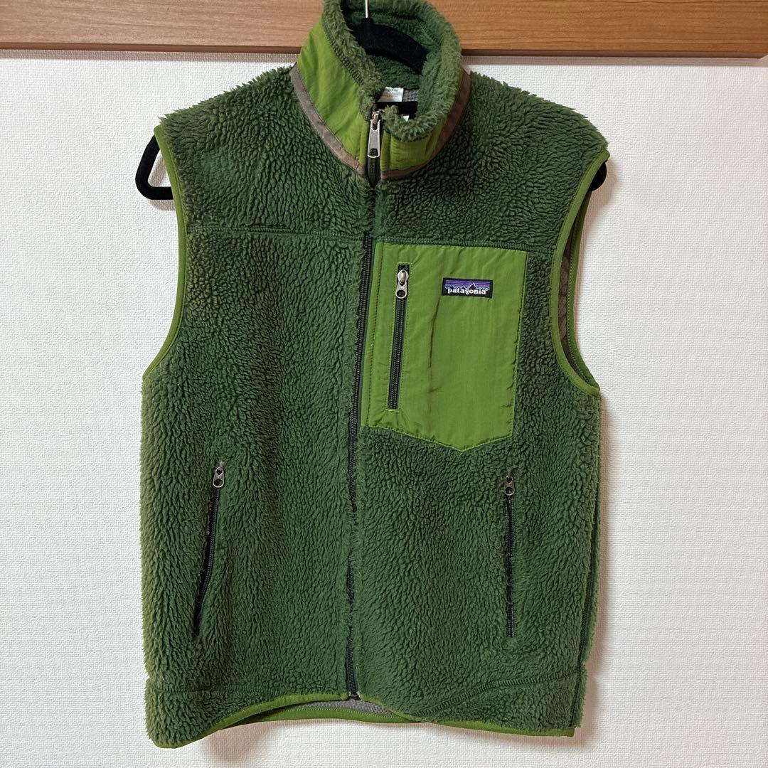 patagonia フリースベスト 緑色