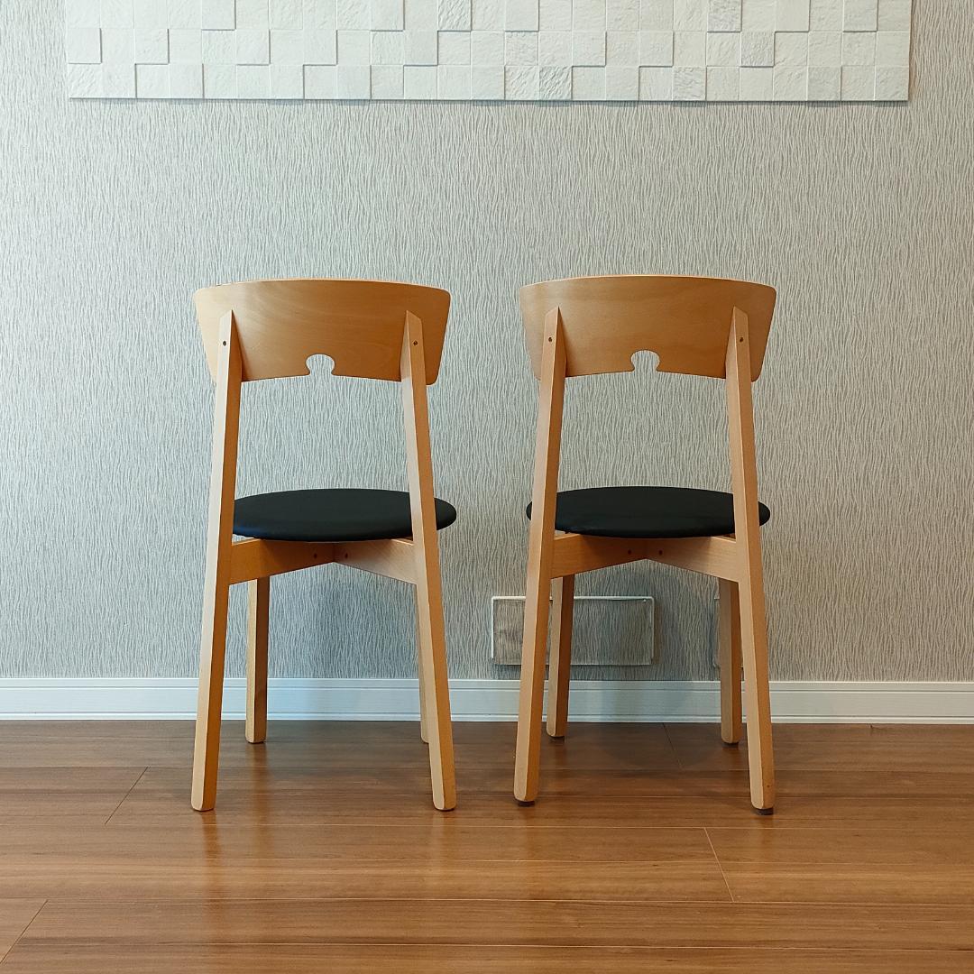 カリガリス　ダイニングチェア　2脚セット　スタッキングチェア
