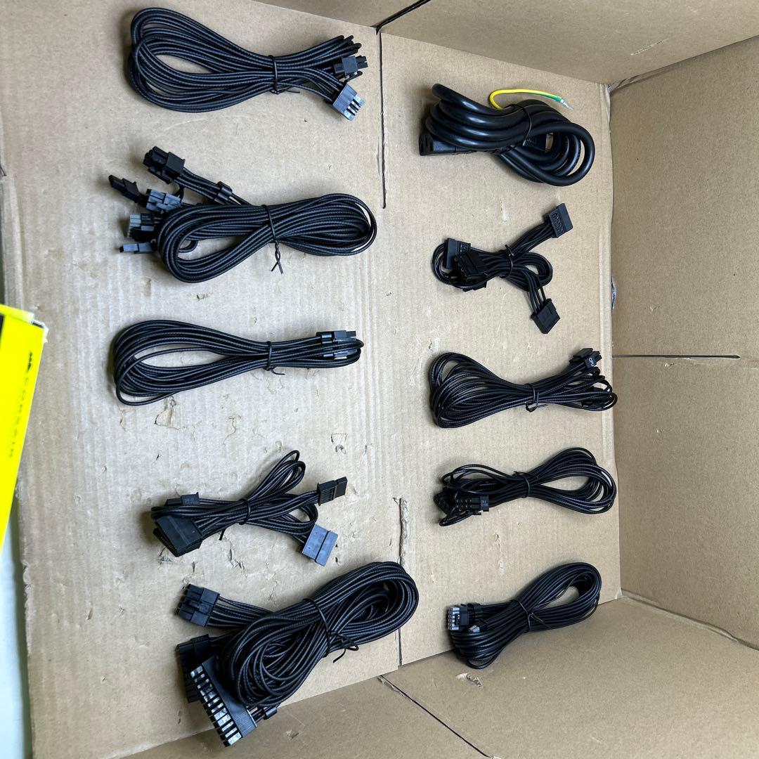 Corsair RM1000e 1000w 電源ユニット　2025年モデル