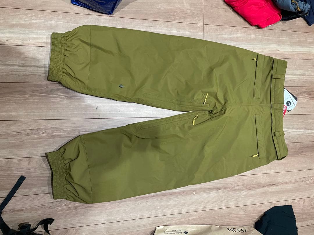 ボルコム　ゴアテックス XXL パンツ