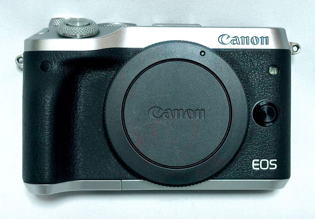 EOS M6 レンズ２本付き プロテクター、レンズフード、ケースも付属 美品