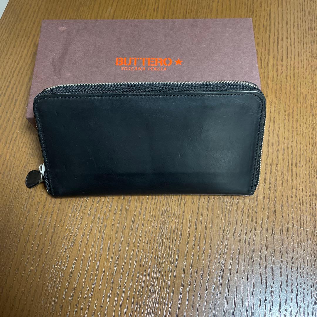 ヨシハル　BUTTERO長財布