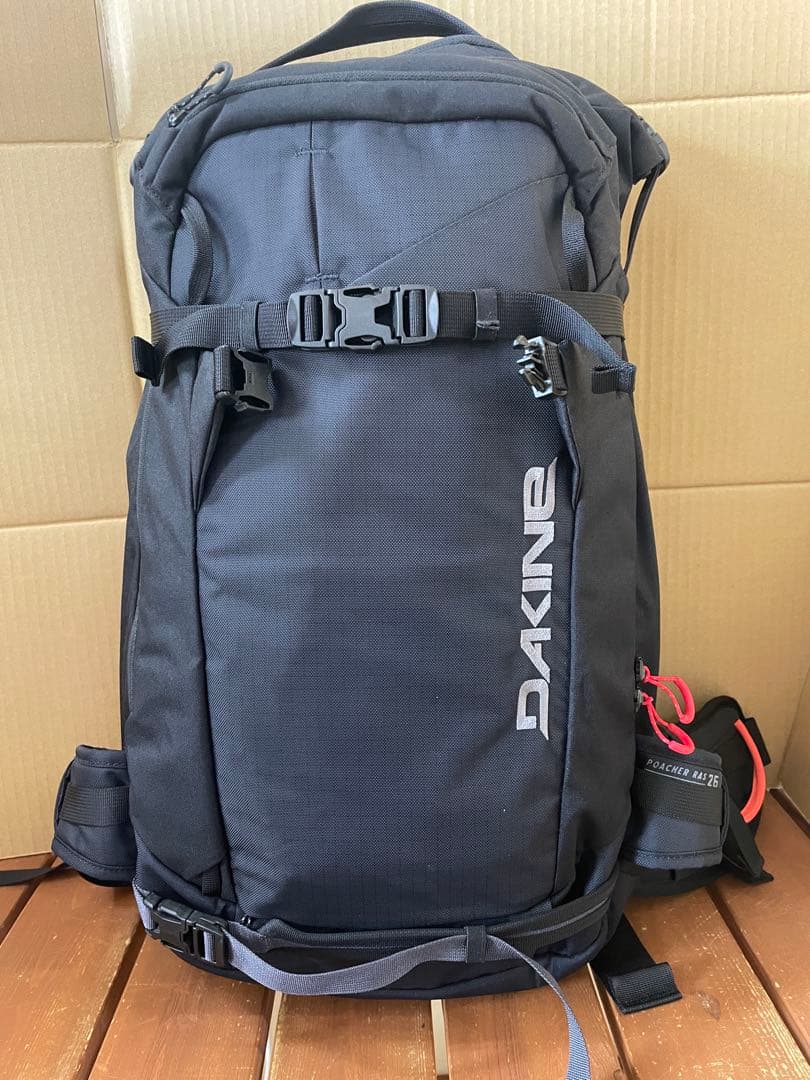 ＊DAKINE POACHER RAS 26L ダカイン バックパック