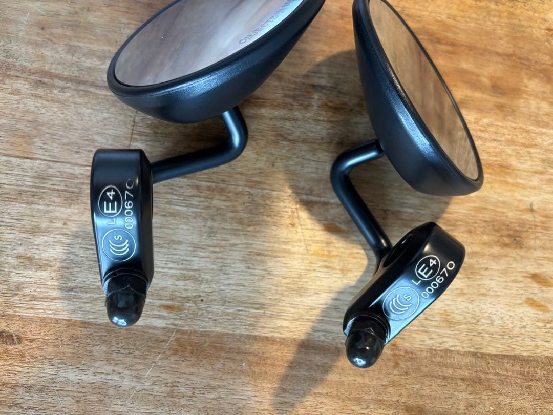 ハーレー　ナイトスター　RH975 純正　ミラー　左右