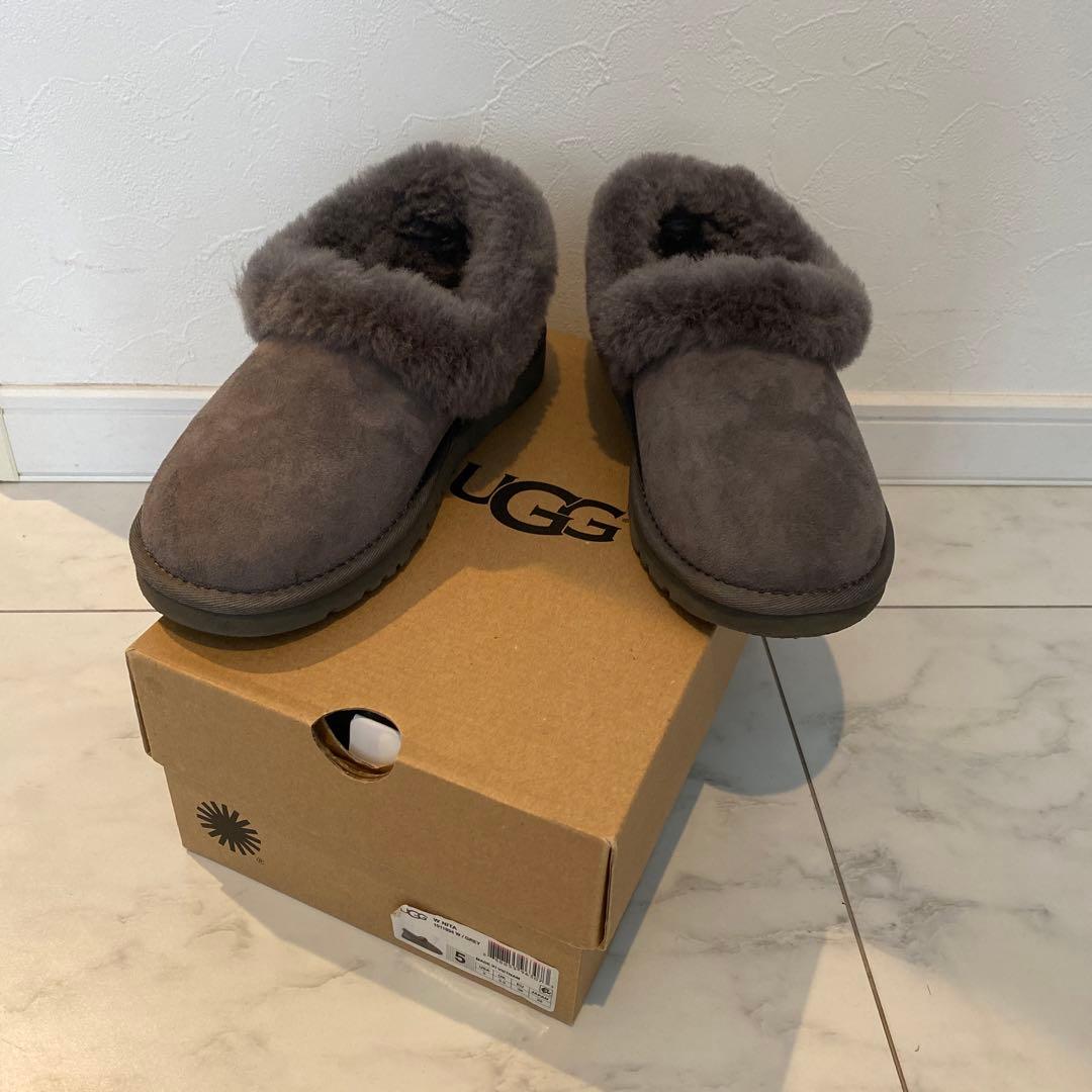 UGG 22cm 室内のみ使用　ムートン　スエード スリッポン　スリッパ