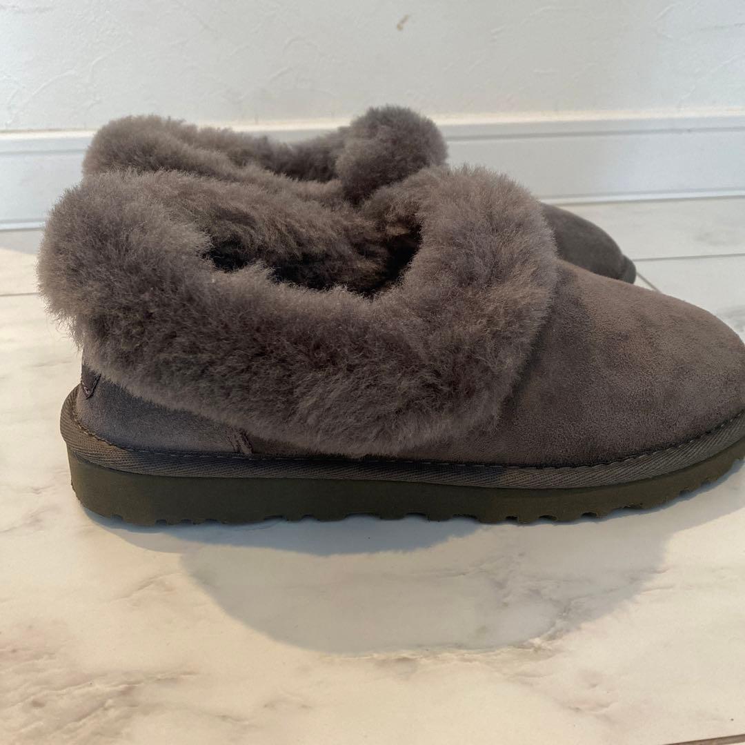 UGG 22cm 室内のみ使用　ムートン　スエード スリッポン　スリッパ