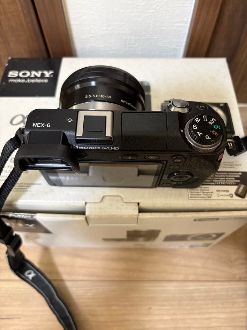SONY NEX-6 ダブルズームキット 7,413枚 ミラーレスカメラ