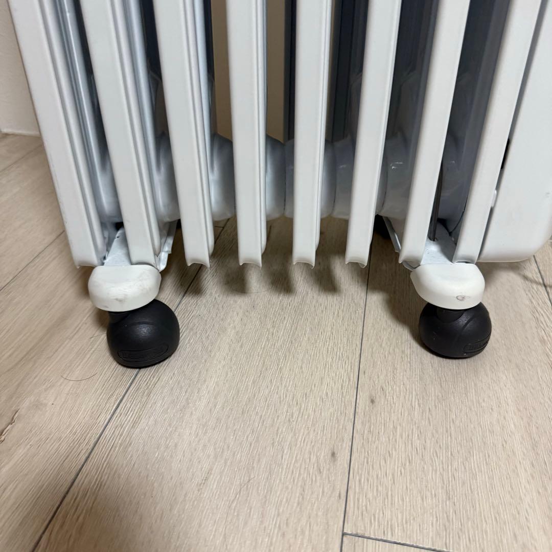 DeLonghi デロンギ　オイルヒーター RHJ35M0812-DG