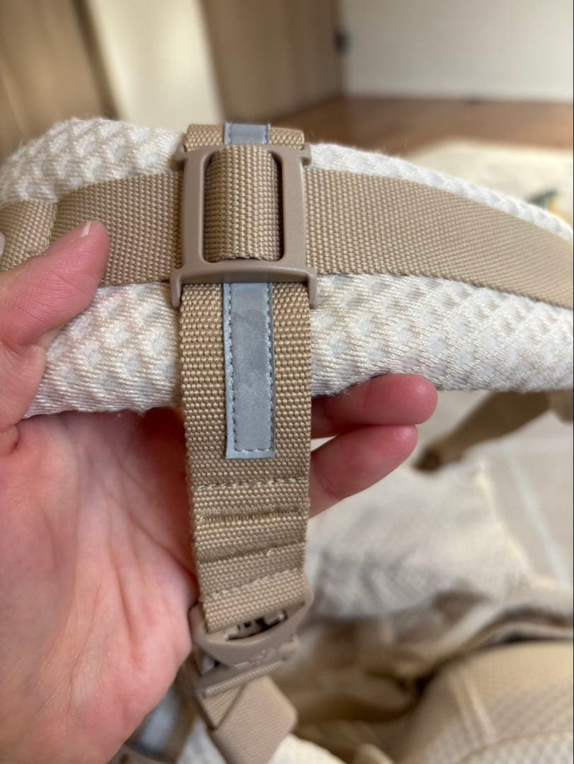 美品！エルゴの抱っこひも　アルタ　人気のナチュラルベージュ