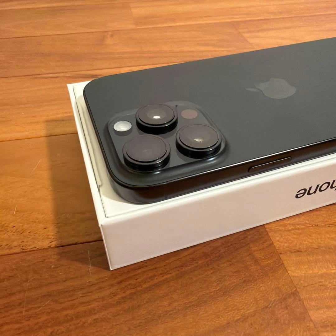 Apple iPhone 16 Pro MAX 256GBブラックSIMフリー