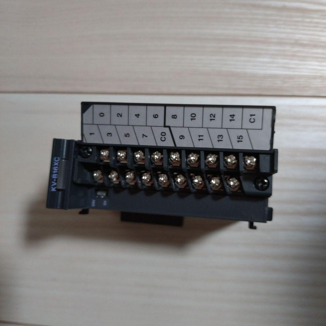 KEYENCE KV-B16XC　✕3