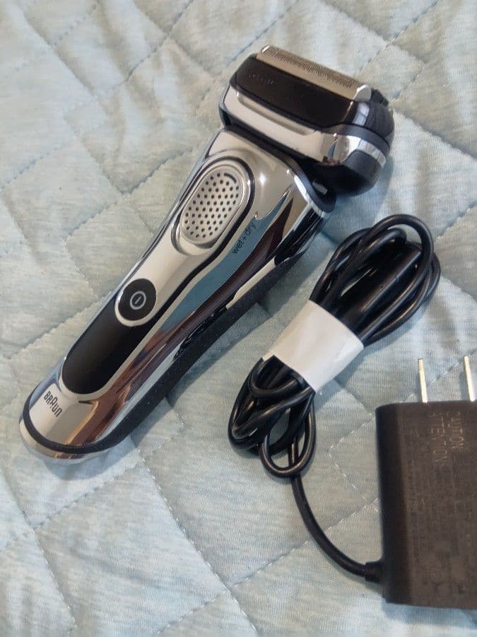 ブラウン最高峰Series9 洗浄器対応モデル 新品未使用❣️