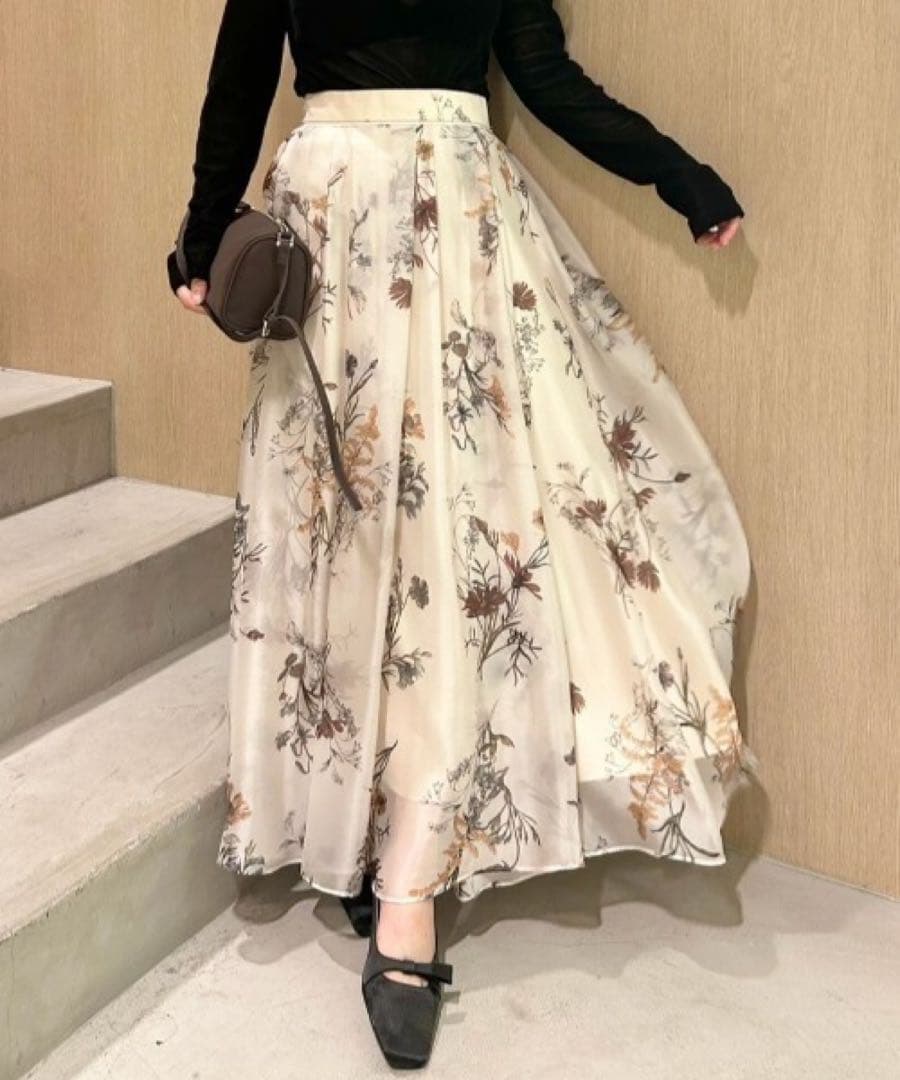 FRAY I.D ボタニカルプリントシアータックスカート フレイアイディ