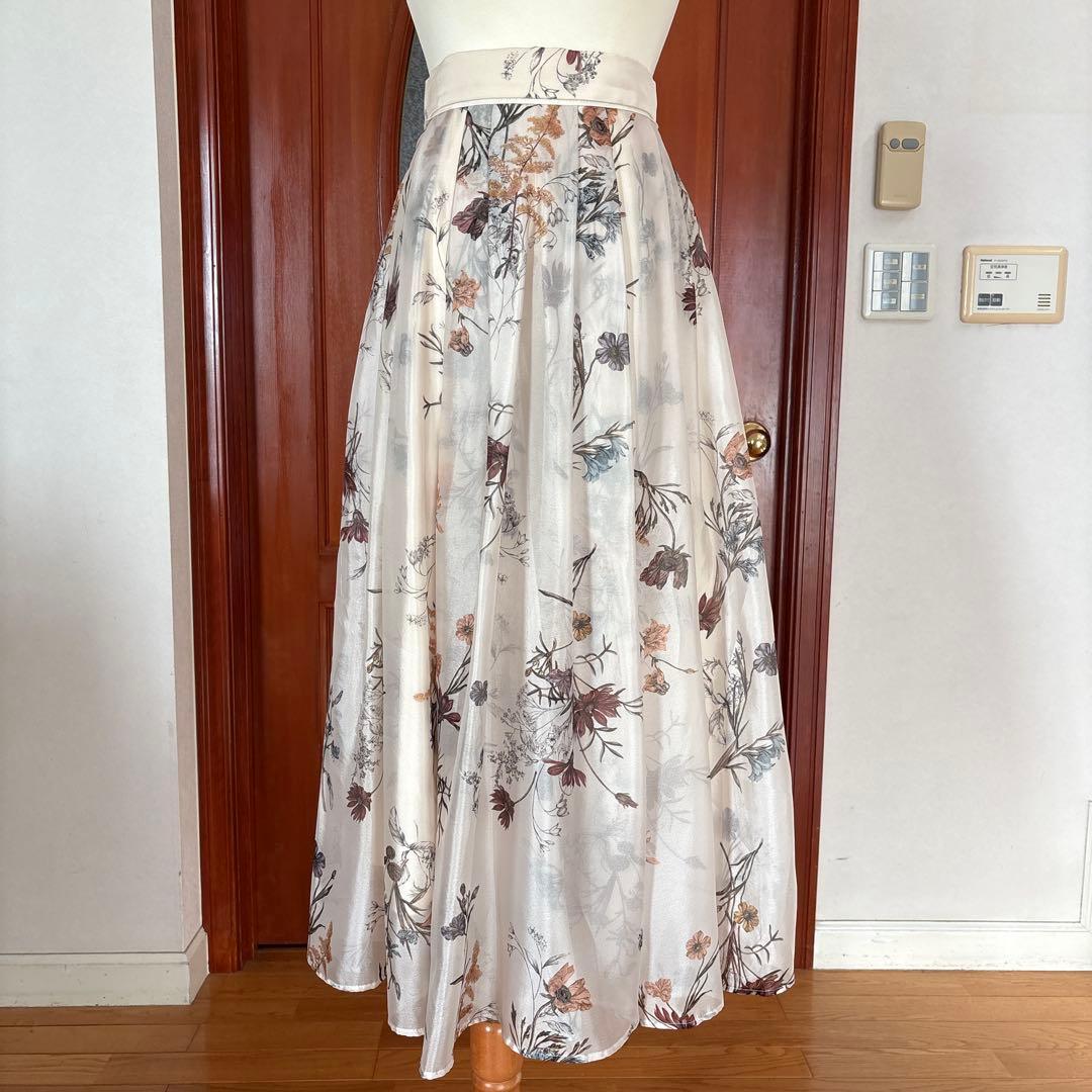 FRAY I.D ボタニカルプリントシアータックスカート フレイアイディ