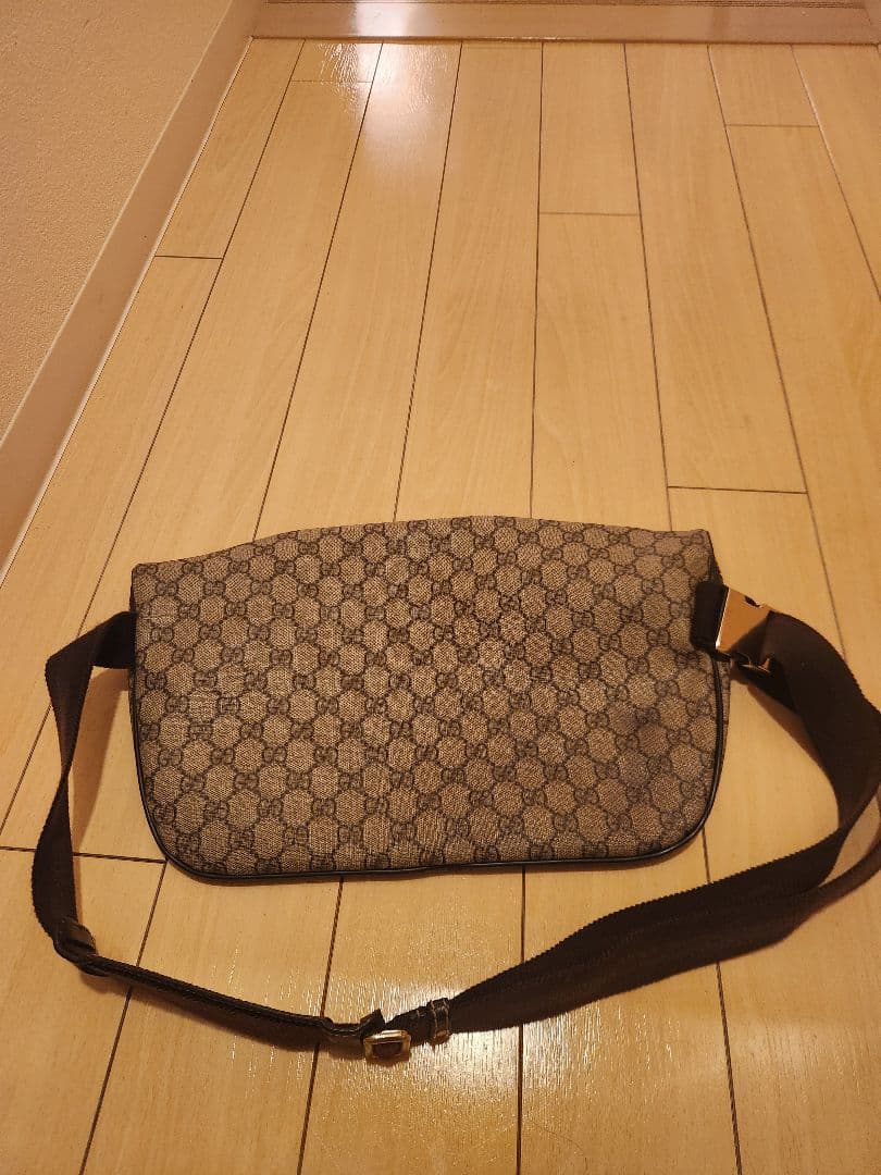 GUCCI ボディバッグ ベージュ