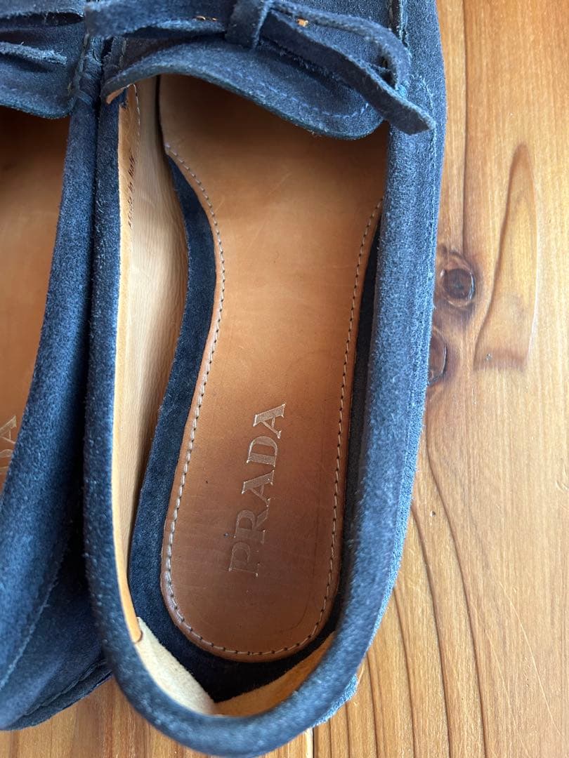PRADA ネイビー スエード ローファー