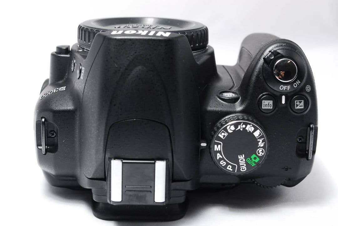 ♥一眼デビュー最適♥Nikon D3000♥ 高画質 かんたん操作 AF-S対応