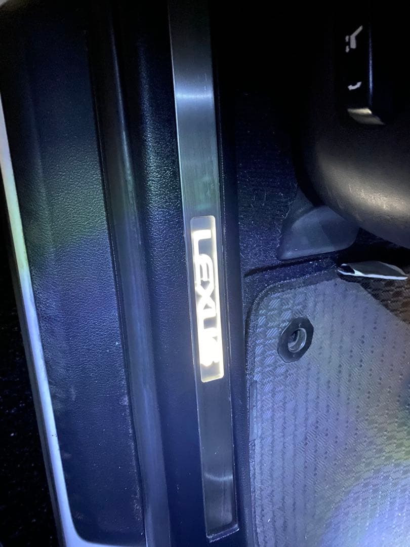 LEXUS 内装パーツ ロゴ入り　純正